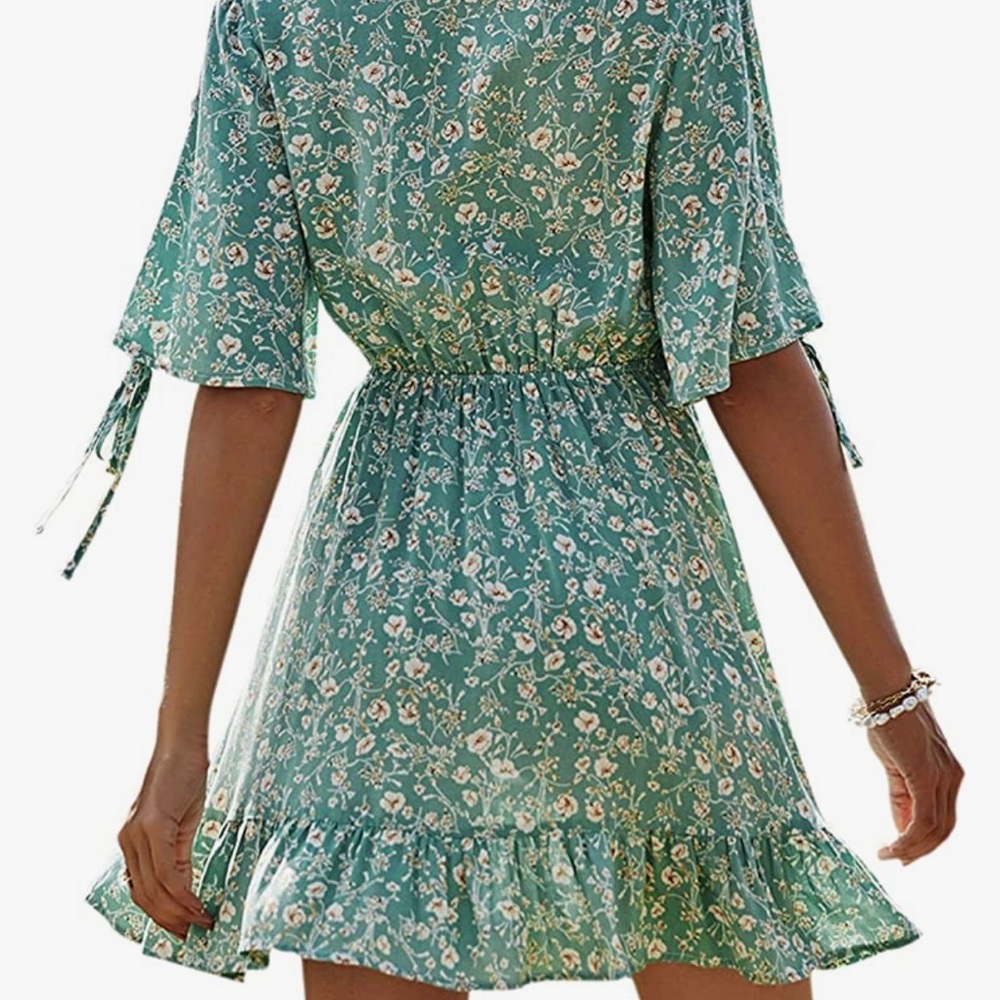 Floral V-neck Dress - Picture 3 of 12